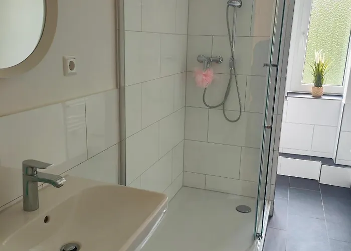 Mit Geräumigem Schlafzimmer Und Balkon * Hamburg